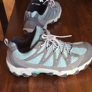 OBOZ  Hiking shoes